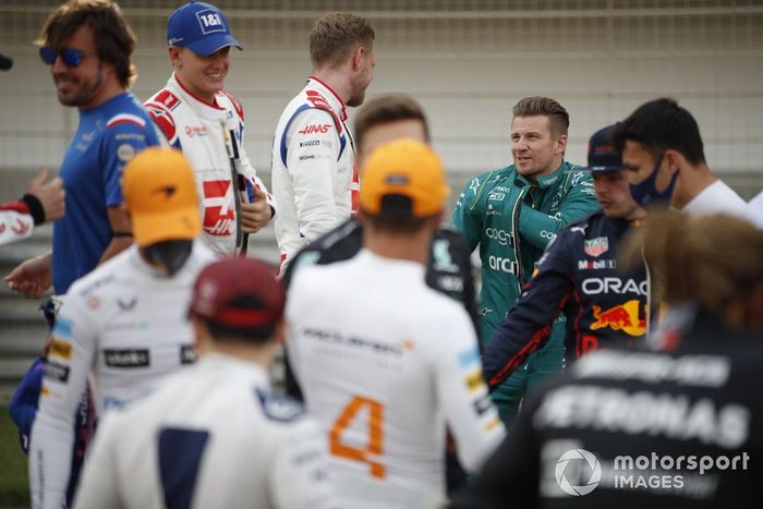 Nico Hulkenberg, Aston Martin AMR22 