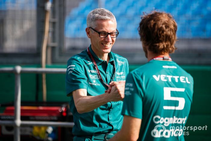 Mike Krack, jefe de equipo de Aston Martin F1, Sebastian Vettel, Aston Martin