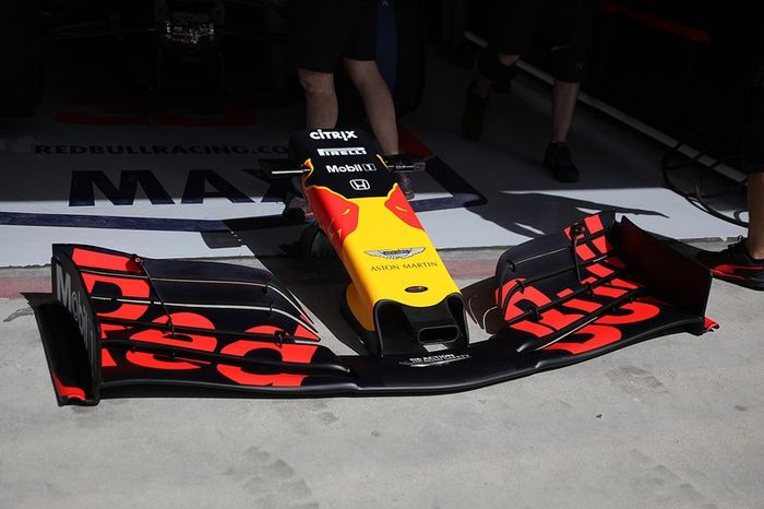 Detalle del alerón delantero del Red Bull