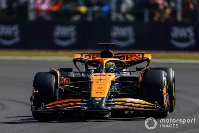 Oscar Piastri, McLaren MCL38