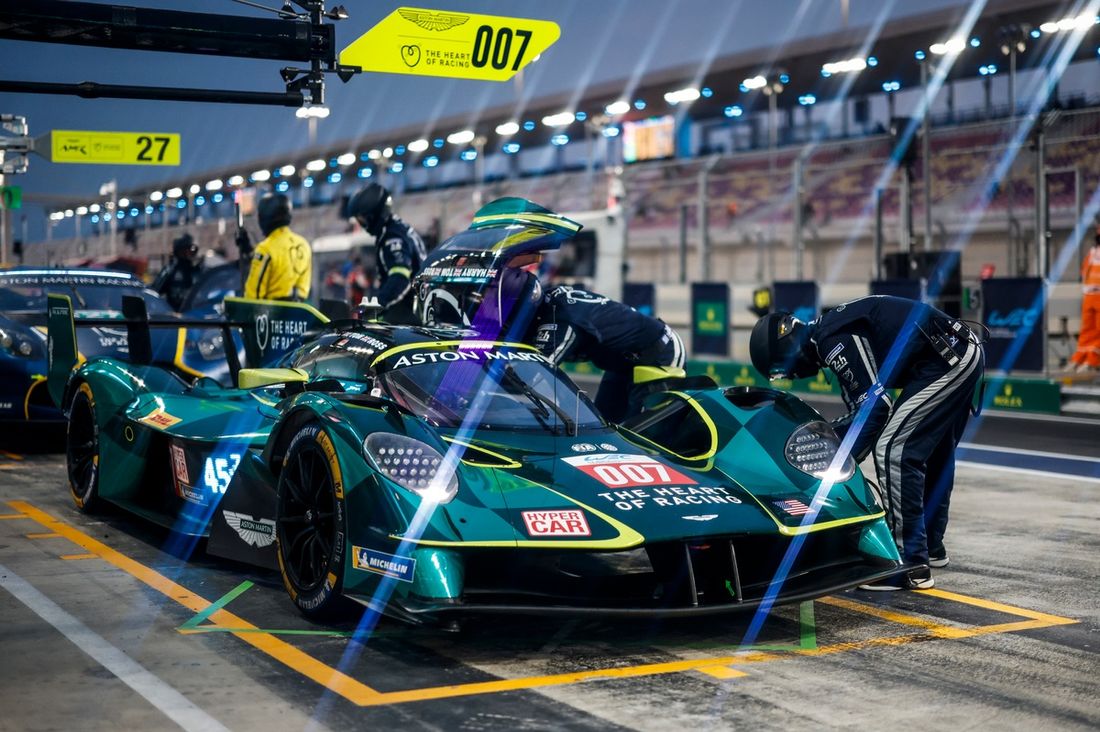 #007 Aston Martin Thor Team Aston Martin Valkyrie: Harry Tincknell, Tom Gamble, Ross Gunn