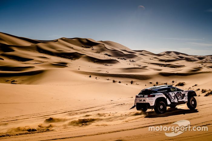 #304 Peugeot Sport Peugeot 2008 DKR: Carlos Sainz, Lucas Cruz