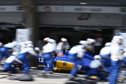 Felipe Nasr, Sauber C35 pit stop