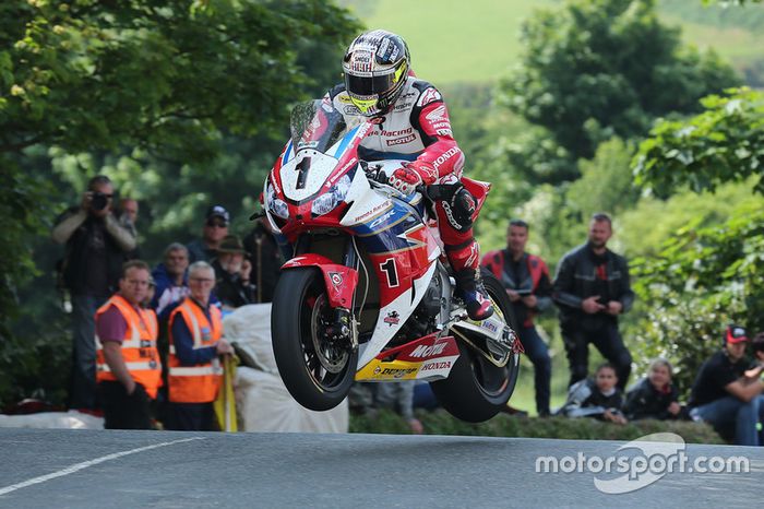 Ian Hutchinson, Tyco BMW, BMW
