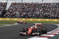 Kimi Räikkönen, Ferrari SF16-H; Sebastian Vettel, Ferrari SF16-H