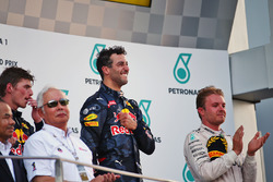 Подіум (зліва направо): Макс Ферстаппен, Red Bull Racing; Даніель Ріккардо, Red Bull Racing переможе
