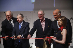 FIA president Jean Todt en andere genodigden op de FIA Sports Conference