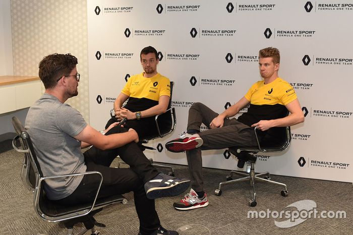 Andrew van Leeuwen, de Motorsport.com Australia, entrevista a Palmer y Nico Hulkenberg
