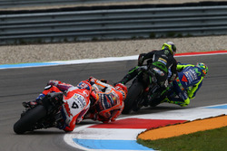 Kollision: Valentino Rossi, Yamaha Factory Racing, Johann Zarco, Monster Yamaha Tech 3, Monster Yama