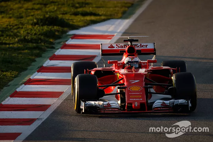 Kimi Raikkonen, Ferrari SF70H: 1min20s872, macios. Dia 4 (201 voltas)
