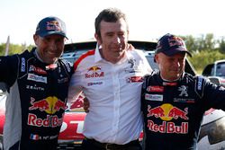 Ganadores Stéphane Peterhansel, Jean-Paul Cottret, Peugeot Sport con Bruno Famin