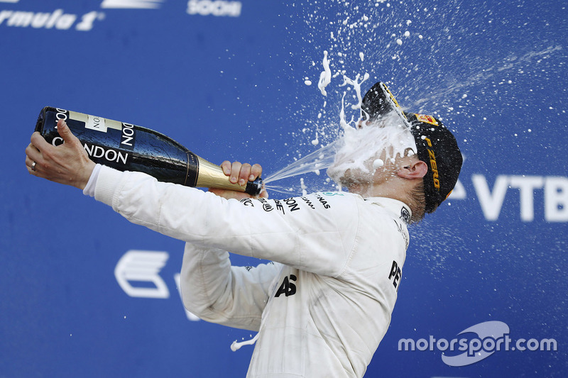 Podium : le vainqueur Valtteri Bottas, Mercedes AMG F1