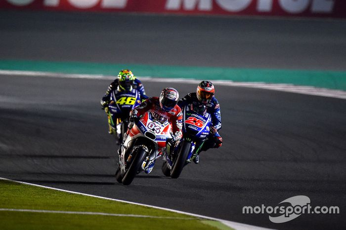 Andrea Dovizioso, Ducati Team; Maverick Maverick Viñales, Yamaha Factory Racing; Valentino Rossi, Yamaha Factory Racing