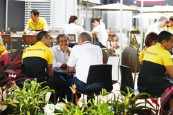 Керівник Renault Sport F1 Team Сіріль Абітбуль, Ален Прост, Гельмут Марко