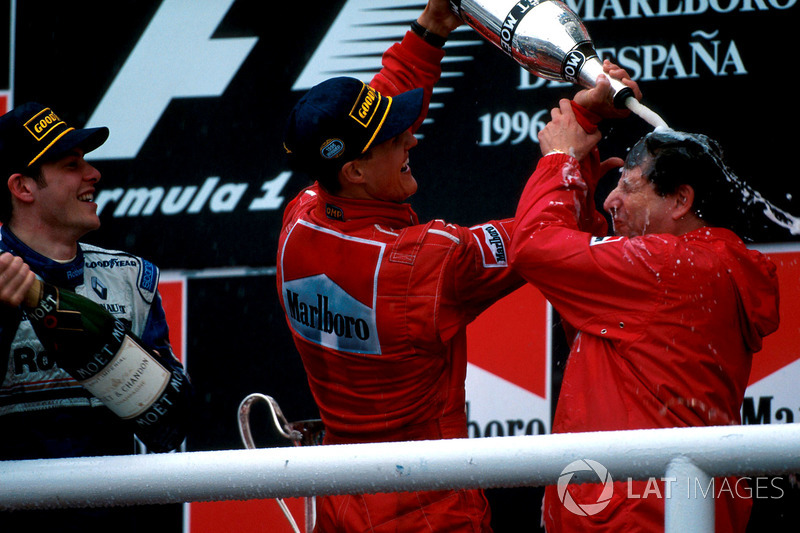 1. Michael Schumacher, Ferrari; Teamchef Jean Todt; Jacques Villeneuve, Williams