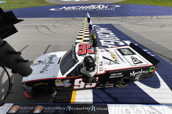 Race winner Darrell Wallace Jr., MDM Motorsports Chevrolet