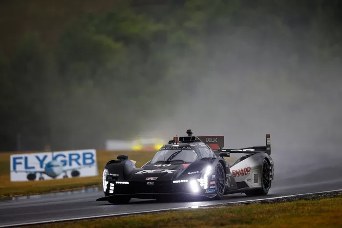 #40 Cadillac Wayne Taylor Racing Cadillac V-Series.R: Jordan Taylor, Louis Deletraz, Tom Blomqvist