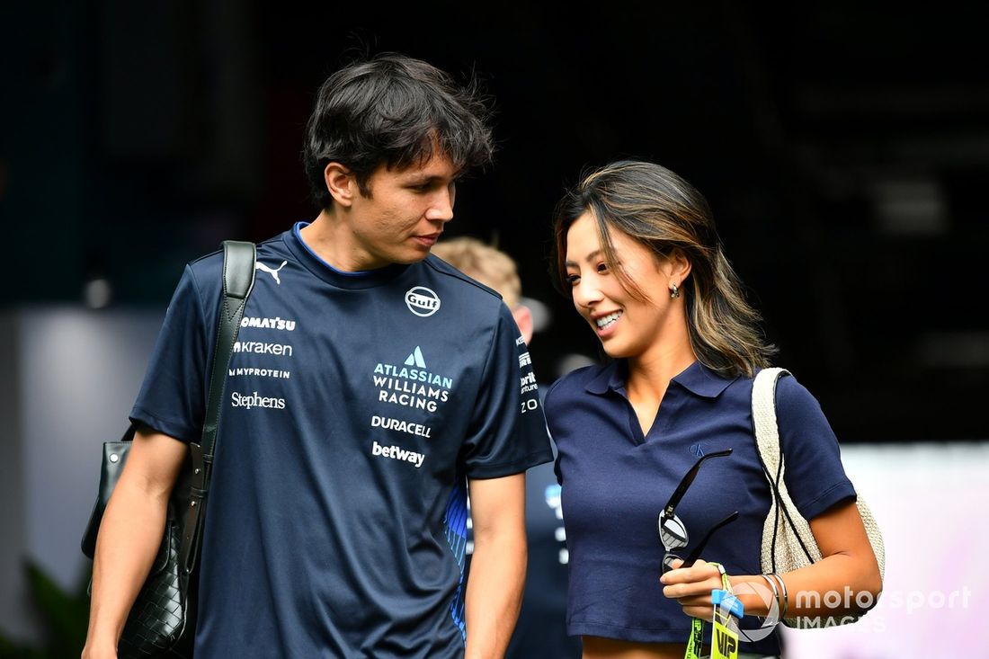 Alex Albon, Williams i Lily Muni He