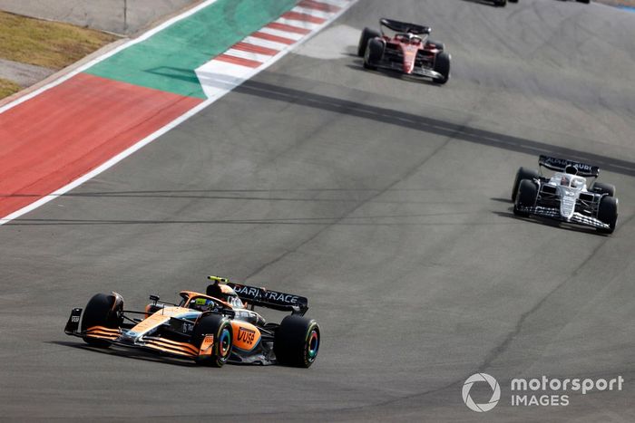 Lando Norris, McLaren MCL36, Pierre Gasly, AlphaTauri AT03, Charles Leclerc, Ferrari F1-75