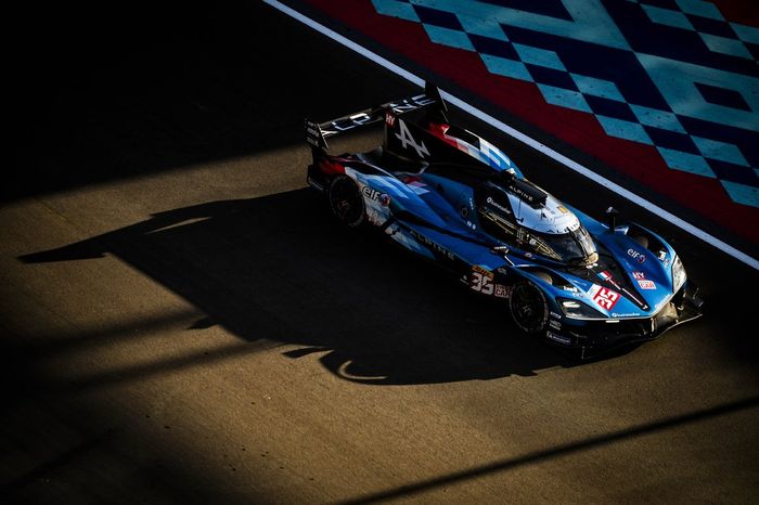 #35 Alpine Endurance Team Alpine A424: Paul-Loup Chatin, Ferdinand Habsburg-Lothringen, Charles Milesi
