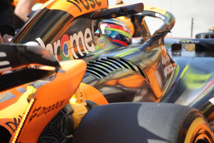 McLaren MCL38 detalle