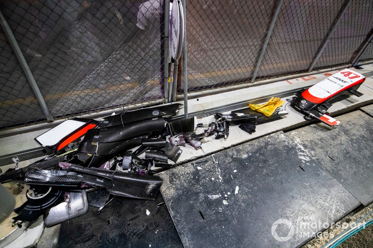 Debris from the crash of Mick Schumacher, Haas VF-22, on track