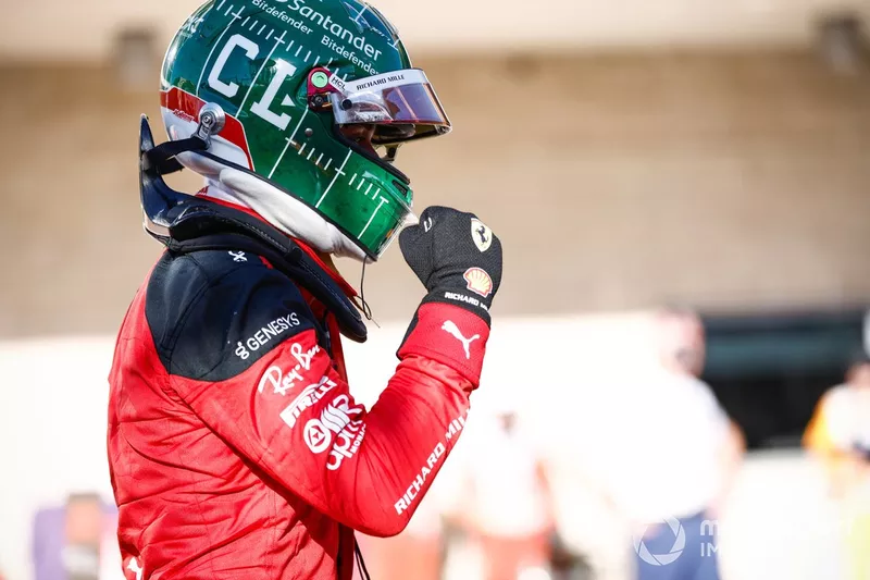 フェラーリのシャルル・ルクレール（アメフト仕様／アメリカGPにて）