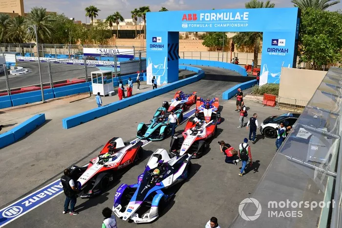 Carros no pitlane