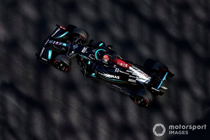 George Russell, Mercedes W10 adaptado (muleto) con los Pirelli de 18 pulgadas 
