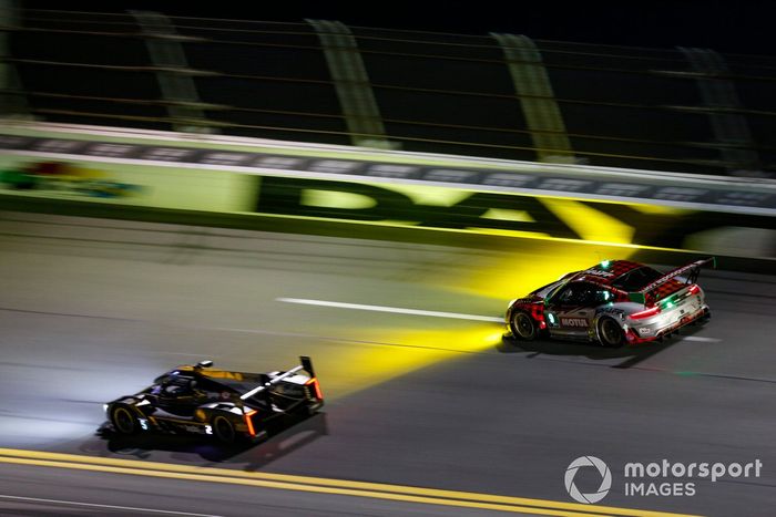 #9 Pfaff Motorsports Porsche 911 GT3R, GTD: Zacharie Robichon, Laurens Vanthoor, Lars Kern, Matt Campbell