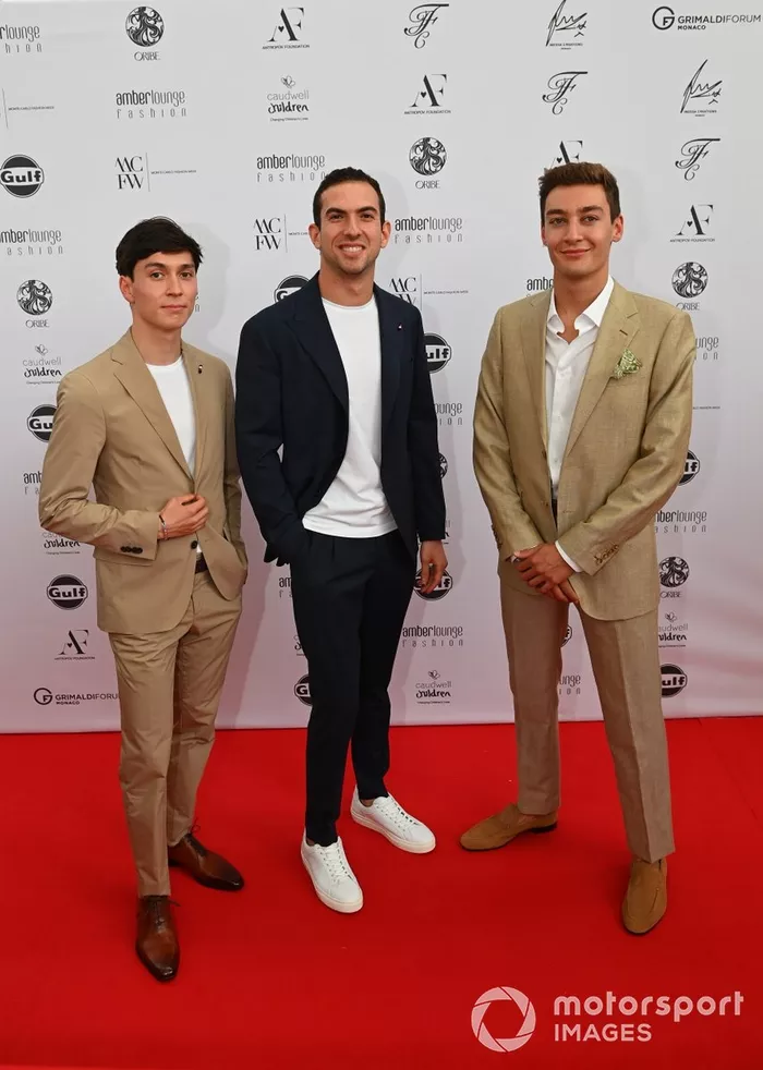 Jack Aitken, Nicholas Latifi, Williams, y George Russell, Williams