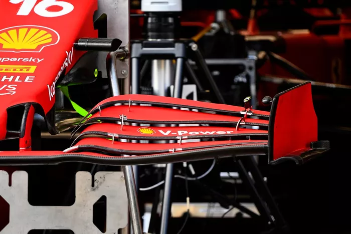 Detalle del alerón delantero del Ferrari SF21