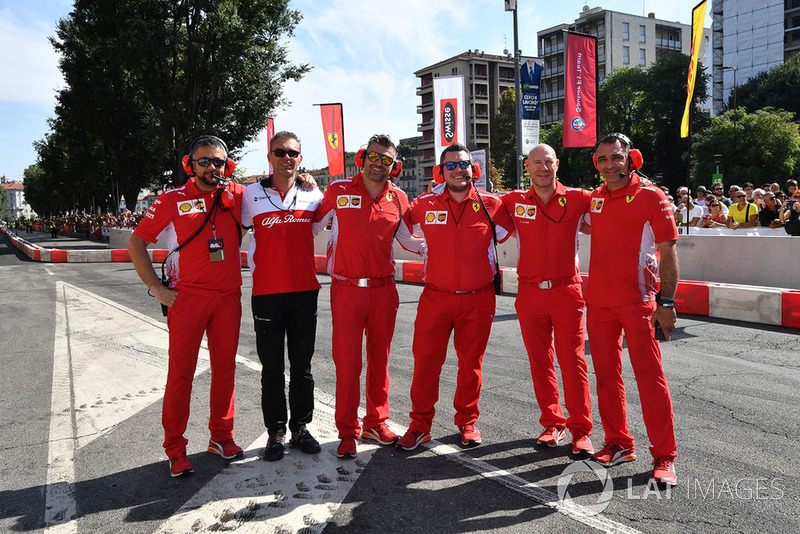 Ferrari mechanics