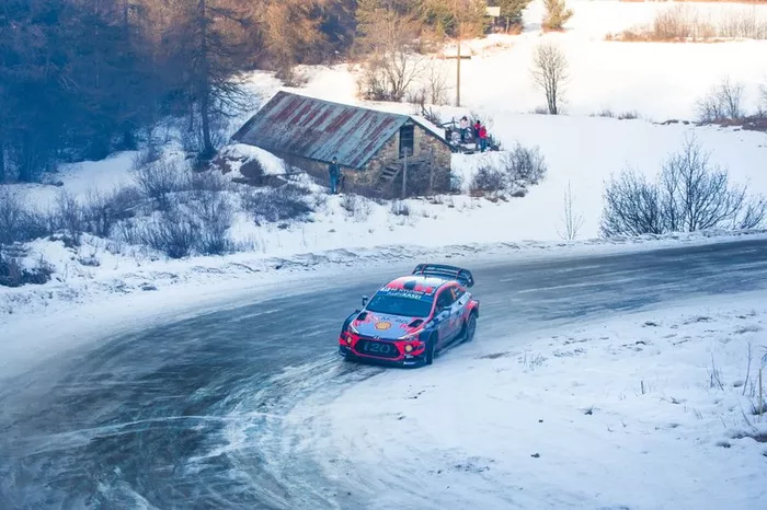 Thierry Neuville, Nicolas Gilsoul, Hyundai Motorsport Hyundai i20 Coupe WRC