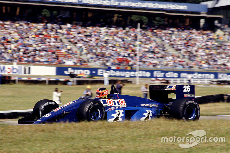 #26 : Piercarlo Ghinzani, Ligier JS29C, Megatron