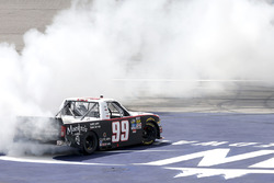 Race winner Darrell Wallace Jr., MDM Motorsports Chevrolet