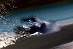 Іскри з-під боліду Валттері Боттас, Williams FW38