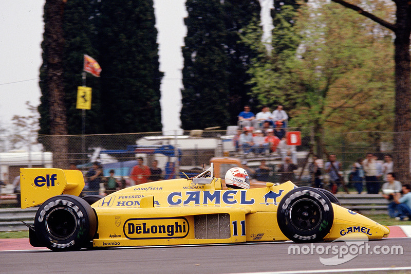#11 : Satoru Nakajima, Team Lotus, Honda 99T