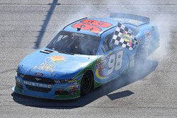 Winner Aric Almirola, Biagi-DenBeste Racing Ford