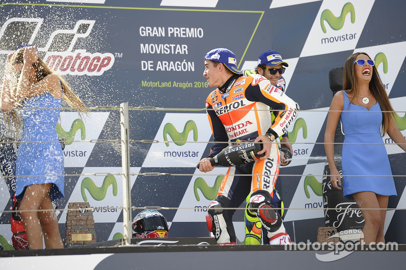 Podium: race winner Marc Marquez, Repsol Honda Team celebrates with champagne