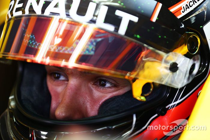 Esteban Ocon prune el R16 de Renault Sport F1 Team, en la PL1 del GP de Alemania 2016