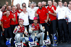 Lucas di Grassi, Audi Sport ABT Schaeffler, Daniel Abt, Audi Sport ABT Schaeffler, festeggiano con il team Audi