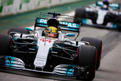 Lewis Hamilton, Mercedes AMG F1 W08, Valtteri Bottas, Mercedes AMG F1 W08, fuera de pts