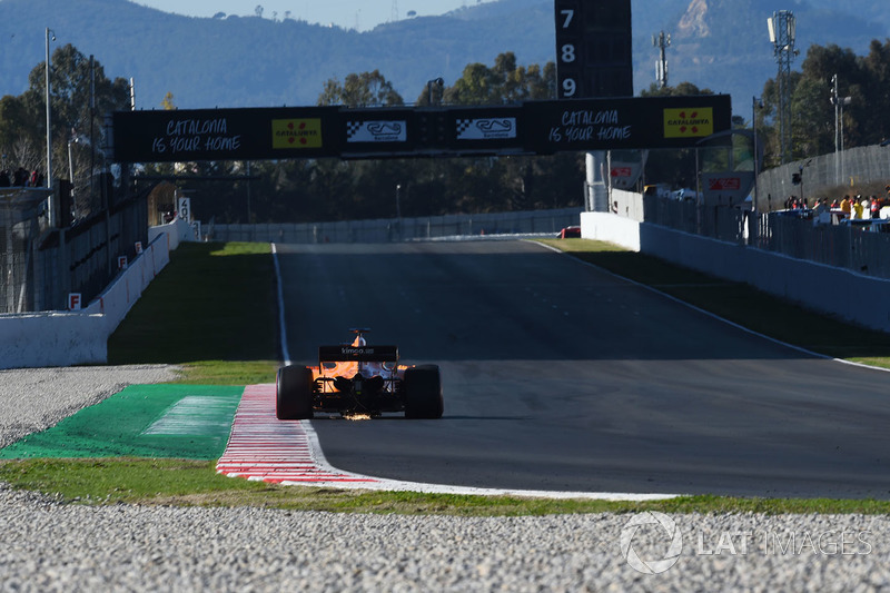 Fernando Alonso, McLaren MCL33 sparks