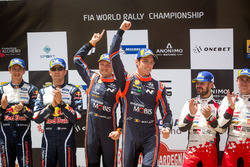 Podyum: Yarış galibi Thierry Neuville, Nicolas Gilsoul, Hyundai Motorsport Hyundai i20 Coupe WRC, second