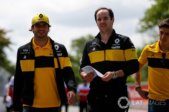 Carlos Sainz Jr., Renault Sport F1 Team, y Jack Aitken