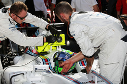Felipe Massa, Williams FW38 on the grid