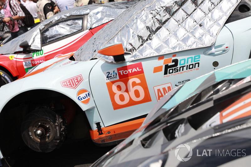 #86 Gulf Racing Porsche 911 RSR: Michael Wainwright, Benjamin Barker, Alex Davison