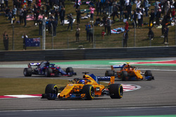 Fernando Alonso, McLaren MCL33 Renault, Stoffel Vandoorne, McLaren MCL33 Renault, et Brendon Hartley, Toro Rosso STR13 Honda