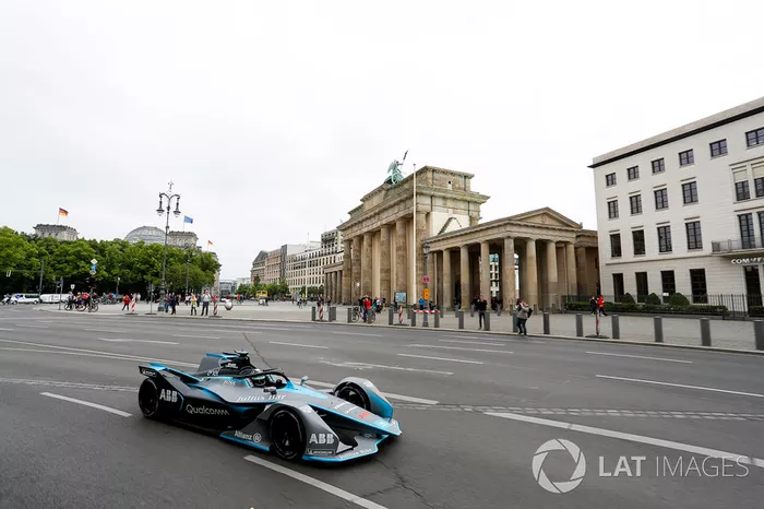 Formula 1 World Champion, Nico Rosberg, drives the Formula E Gen2 car around the streets of Berlin